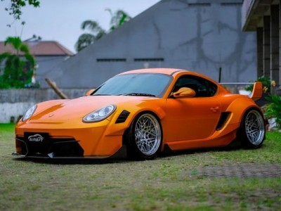 Extreme state of Porsche 987 air suspension in Indonesia