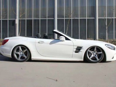 White Mercedes Benz SLK airbag suspension beautiful and charming