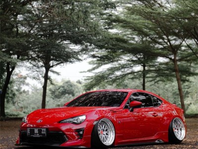 Big inclination Toyota 86 Airbag suspension Violent low lying wind