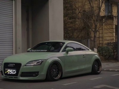 Audi TT airbags low lying style modification – unleashing inherent racing genes