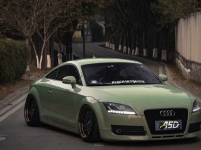 “Enhancing Safety and Style: The Audi TT Custom Car with Airbags”